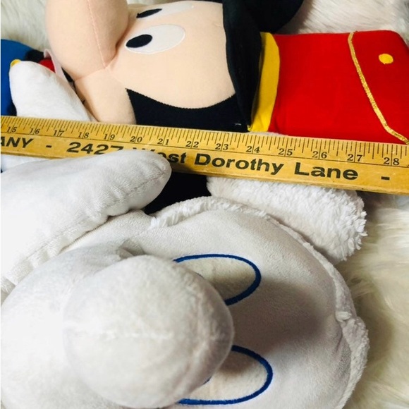 28” Disney Store Retired Giant Holiday Mickey + Winter White Mickey Mouse - Picture 11 of 12